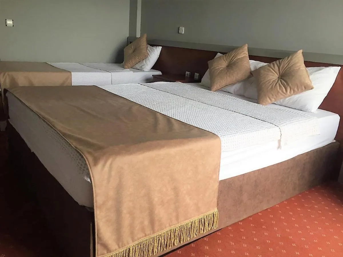 Linda Butik Otel Guemuelduer Smirne 2*,  Turchia