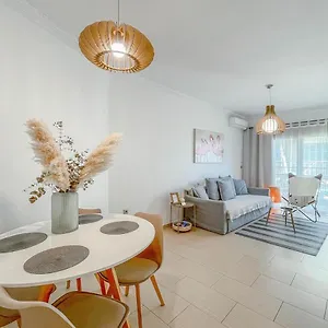 Traveler 85m2 Private Parking Next To Center Daire Selanik